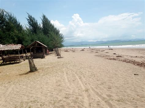 Pantai Pasir Jambak akomodasi dan fasilitas