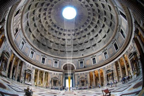 Pantheon oculus view