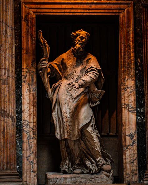 Pantheon statues