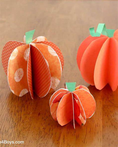 3D paper crafts for fall, including origami, papercutting, and paper quilling.