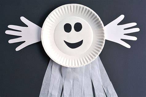 Paper Plate Ghost Craft