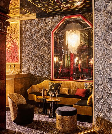 Paradis Latin interior