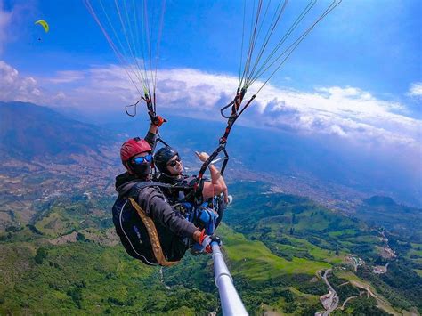 Paragliding Medellin view