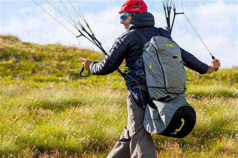 Paragliding clothing