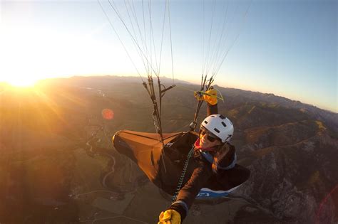 Paragliding instructor