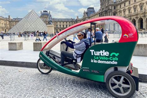 Paris Rickshaw Perspective