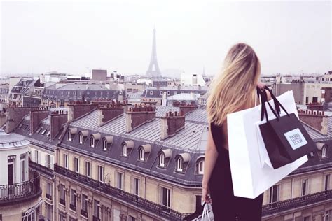 Teen Shopping Tour of Paris: A 3-Hour Walkabout Review