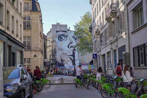 Paris Street Artist