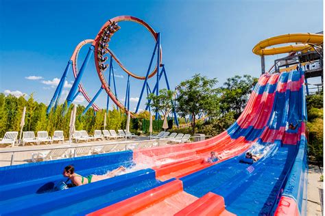 Parque Warner Beach location