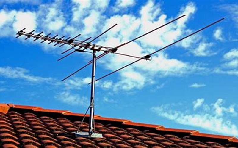 Pasang Antena Tv Uhf Di Atap Rumah