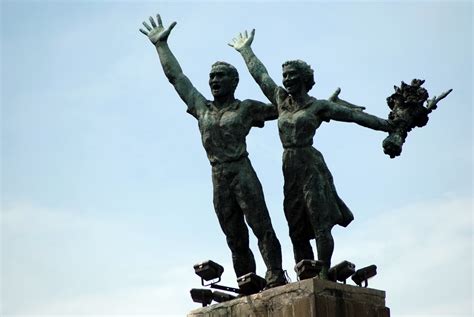 The Significance of Representational Statues in Indonesia