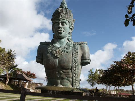 Patung Indonesia