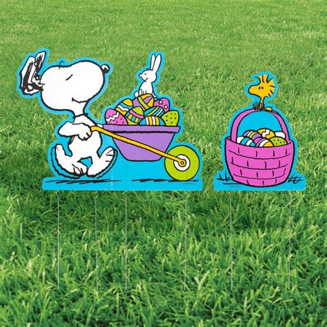 Peanuts Easter Decorations