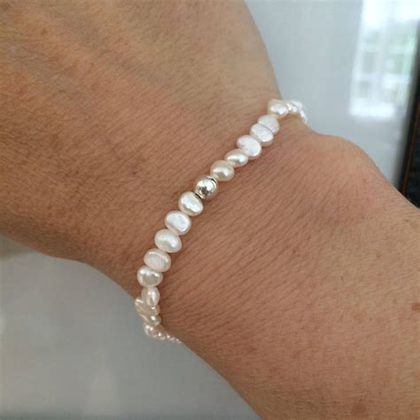 Pearl Bracelets providing a stunning look