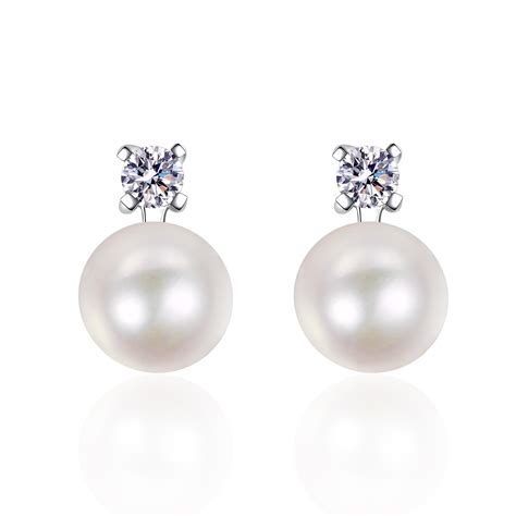 Pearl jewelry: Symbol of unblemished perfection