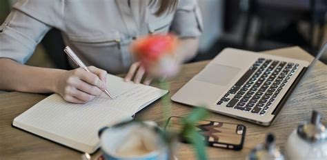 Pekerjaan Freelance Writer