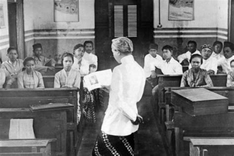 Pengaruh Manila dalam Pendidikan Nasional