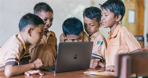Penggunaan Internet Dalam Bidang Pendidikan Lebih Difokuskan Untuk