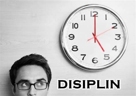 Pentingnya Disiplin Waktu di Jepang