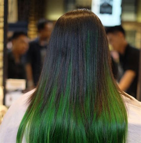 penyebab warna rambut hijau