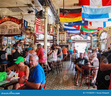 People Eating Key West