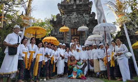 Peran prajuru pura dalam upacara keagamaan Bali
