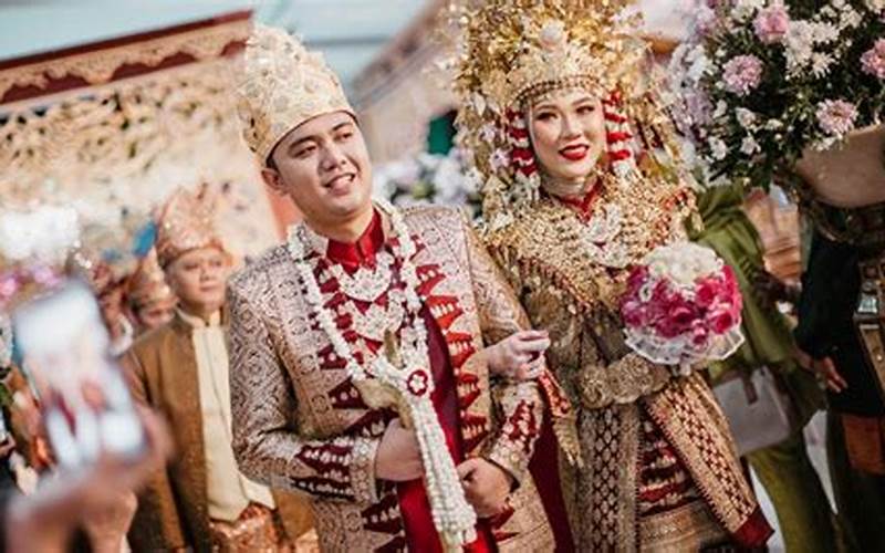 Perbedaan Tradisi Indonesia