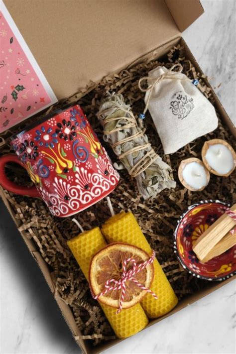Perfect Gift Ideas with Custom Kits