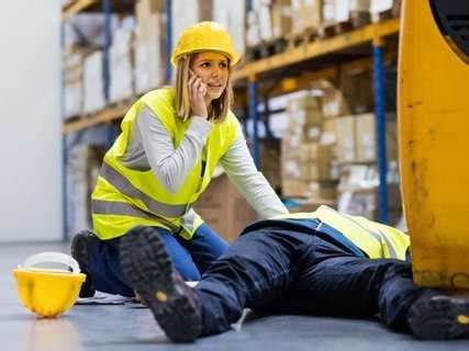 Perlindungan Tenaga Kerja melalui Asuransi Kecelakaan Kerja di Industri