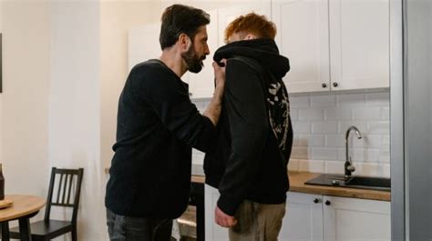 Gambar Ilustrasi Permusuhan