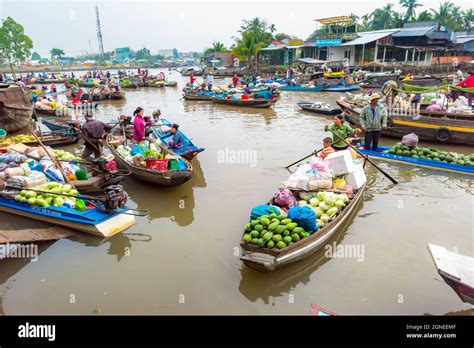 Phong Dien Floating Market
