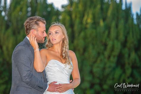 Top Local Wedding Photographers Available Near Me