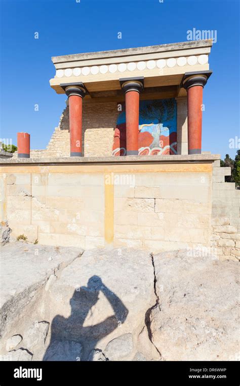 Photographing Knossos Palace