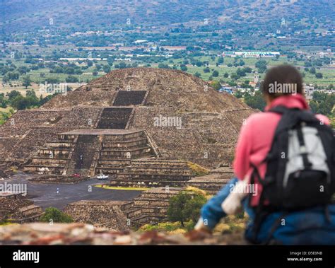 Photographing Teotihuacan