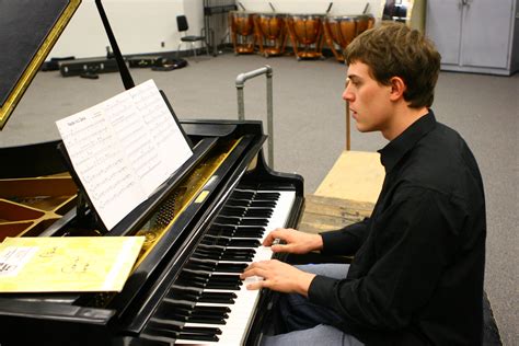 Piano Lessons in Mobile, Alabama: Master the Keys with Expert Pianists