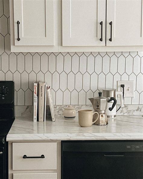 Picket Tile Backsplash Vertical