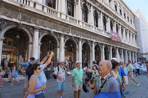 Picking the Right Tour Operator