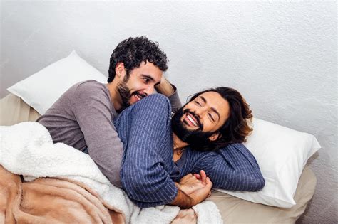 Overflowing Love: Heartwarming Pictures of People Cuddling
