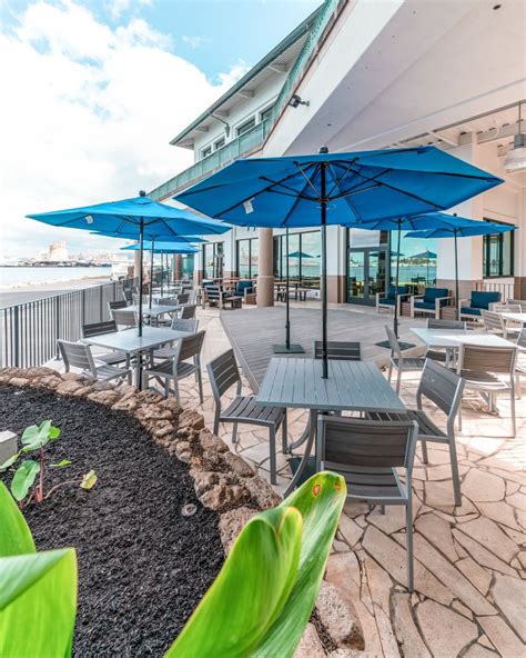 PIER NINE BY SAM CHOY AT ALOHA TOWER – WANDERLUSTYLE – Hawaii Travel