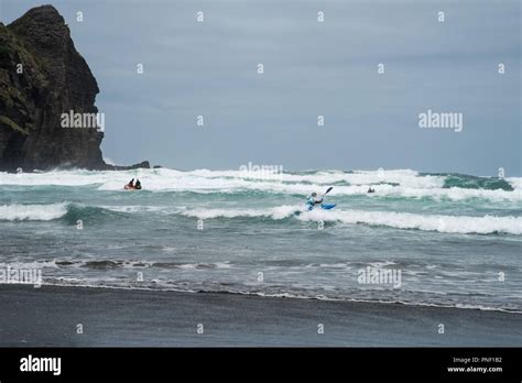 Piha Beach surfing