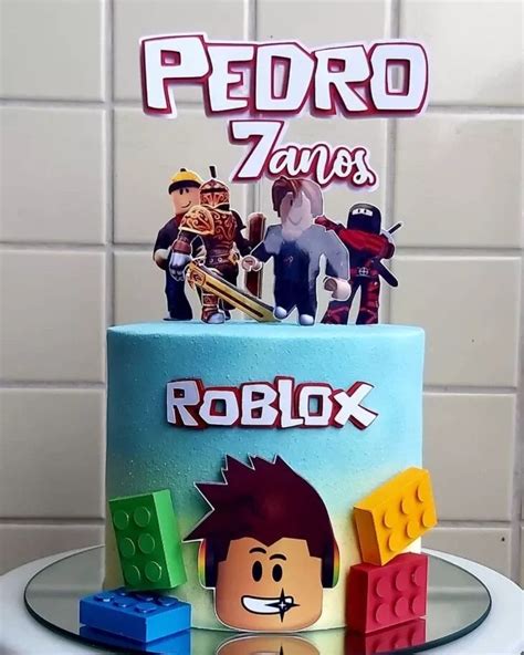 Pin em bolo Roblox