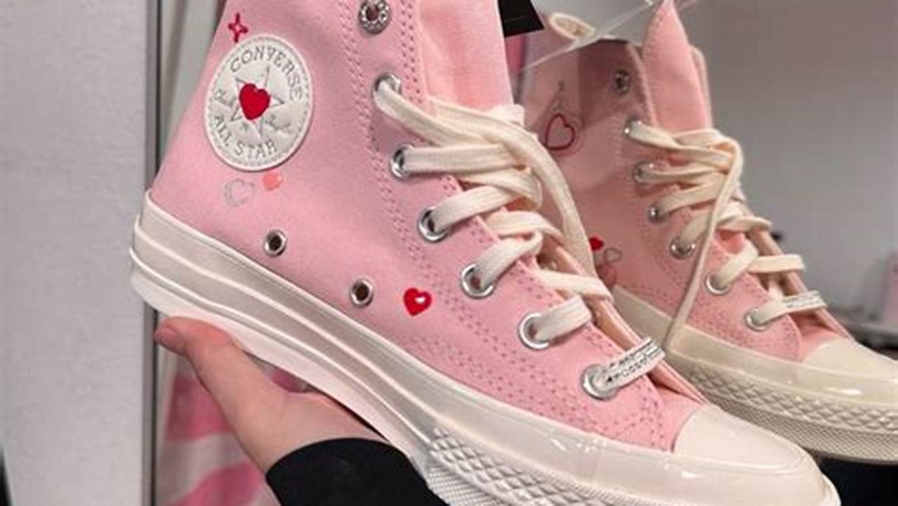 Pink Converse 2024