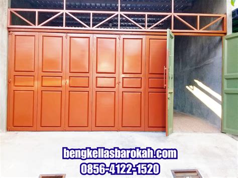 16+ Pintu Plat Garasi Minimalis