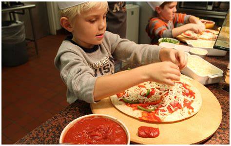 Pizza making time