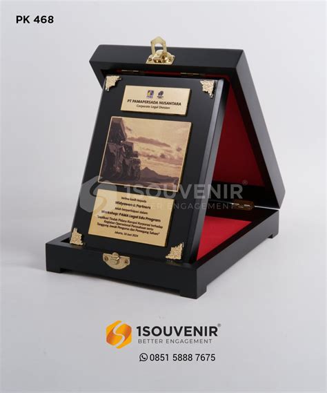 Plakat Kayu Terbaik untuk Hadiah Spesial dan Penghargaan