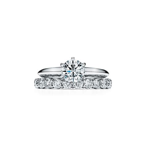 Elegant Platinum Setting for Engagement Ring