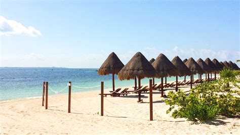 Private Shuttle from Cancun Airport to Beloved Playa Mujeres: A Detailed Look