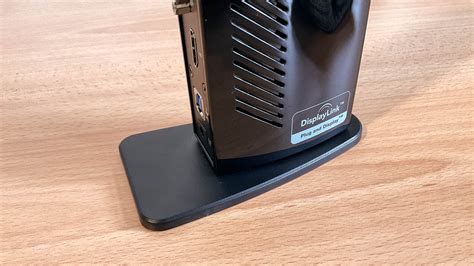 Plugable Dual Monitor Docking Station (2022) design