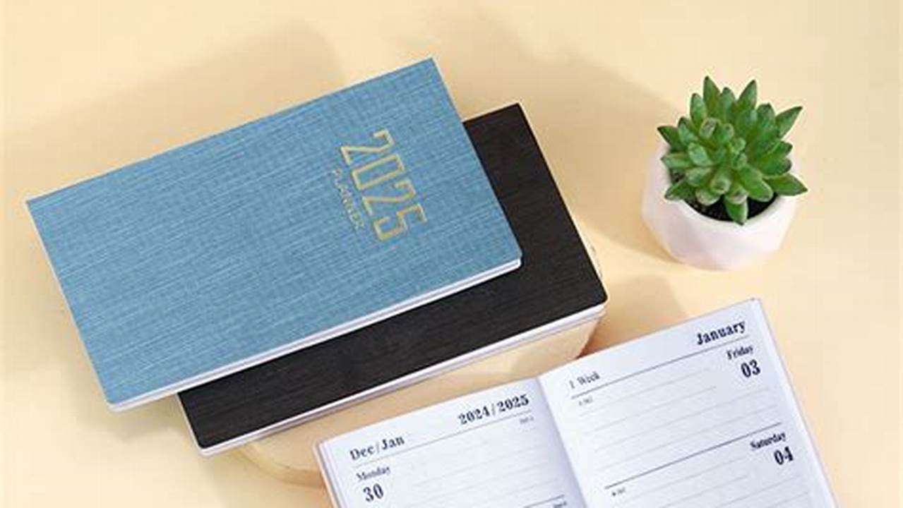 Pocket Diary 2025 Week To View