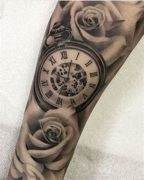 Pocket watch with roses by Francisco Ordonez